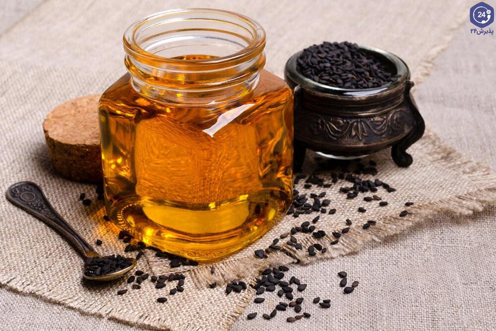 سیاهدانه مدبر با عسل